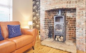 Host & Stay - Holmedene